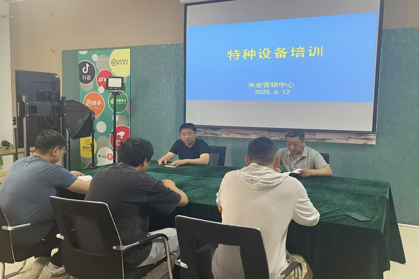 d02e18bb5ae0663d3d811bdec30f1f0