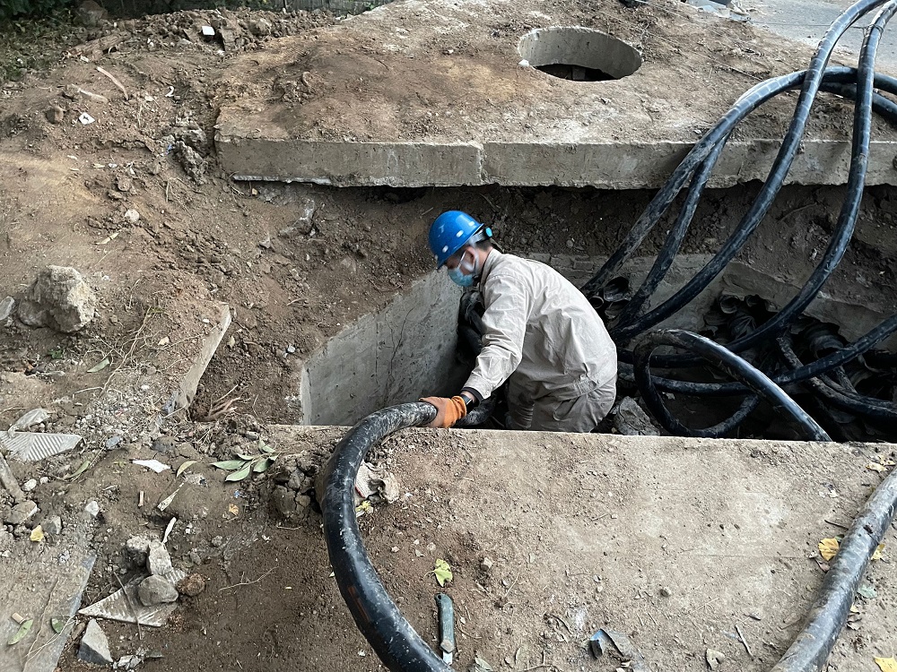 1668500672500059136.jpg 管2.jpg